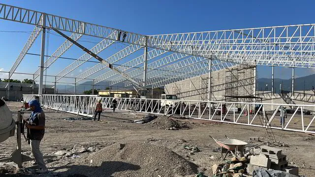 Montaje de estructura para una nave industrial